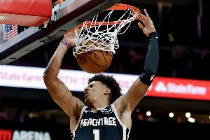 新鹰王！杰伦·约翰逊20中10得23分10篮板12助攻再砍三双！ 配图