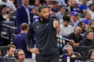 黄蜂主帅谈连续7个主场:要保持与客场同样的拼劲和专注度 配图