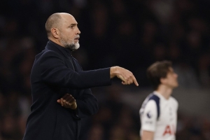 帕杜:热刺如果开掉图多尔是另一个错误,欧冠若出局对球队有帮助 配图