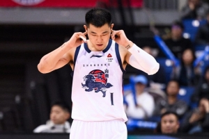 这投篮真练不出来!高诗岩6中0仅拿6分1板1助1断 正负值-16 配图