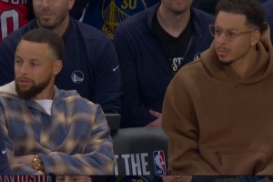 库里打趣：我和克莱是”水花兄弟“ 我和赛斯是“康复兄弟” 配图