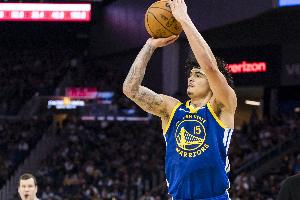 低配版巴特勒？桑托斯12中7砍下20分7板7助2断 也出现5失误 配图