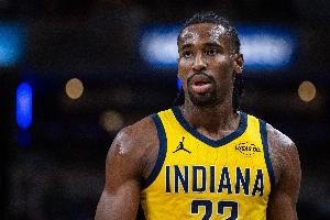 先发制人！内史密斯首节6中5独得14分 三分4中3 配图