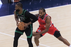 尼克·杨:坎宁安和布朗比小卡更值得进一阵 后者应该是二阵 配图