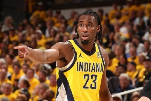 手感滚烫！内史密斯三分再中 一节半8中7独得24分&三分6中5 配图