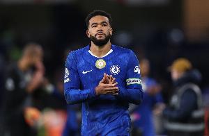 刚续约6年！TA：里斯·詹姆斯近5年第10次腿筋受伤，将伤缺数周 配图