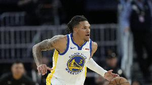 理查德新秀赛季已送出71次抢断 为队史自10年库里后新秀最多 配图