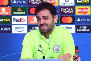 B席谈切尔西球员围圈：我不知道那是在干啥，看起来很搞笑 配图