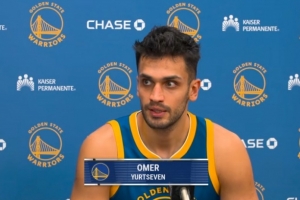 首秀得分挂蛋！尤特赛文：我想下一场比赛我应该能完全适应了 配图