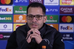 罗塞尼尔：围圈喊话是球员想展示团结 扭转局势很难但并非不可能 配图