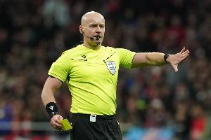 利物浦vs加拉塔萨雷次回合裁判:马齐尼亚克担任主裁 配图