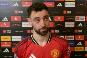 B费谈超越小贝纪录：很棒的成就，毕竟他是历史最出色传球手之一 配图