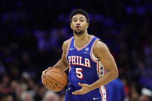 末节14分收比赛！格莱姆斯22中11&8罚全中砍下31分3抢断！ 配图