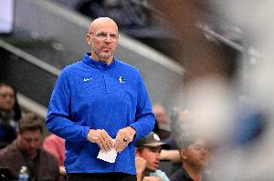 复仇骑士!基德:球队及时做出了调整 我们通过了考验 配图