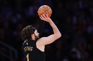 米切尔：斯特鲁斯为回归付出了大量时间努力 他不是轻言放弃的人 配图