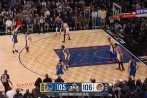 这么着急干什么？勇士仅落后1分 波杰姆斯基追身顶投三分没中 配图