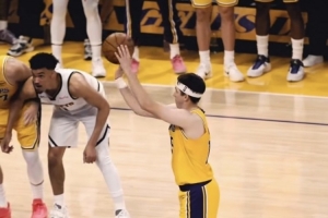 双星闪耀！詹姆斯转发里夫斯和东契奇高光片段：完美的罚丢和绝杀 配图