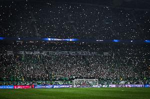 记者:从出票看京沪大战没有去年热闹,可能跟两队争冠难度大有关 配图