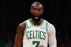 斋月还剩两天!杰伦·布朗:今年经历了很多起伏 但我感觉很好 配图