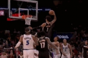 雄鹰展翅！麦科勒姆输送炮弹 杰伦·约翰逊远程起飞滑翔单臂炸筐 配图