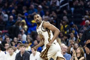 波津：梅尔顿从我踏上球场起就试图找到我 每个人都超级支持我 配图