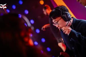 这次连一个小局都撑不住!Tabe教练BO5面对LCK五连败 此前皆能打满 配图