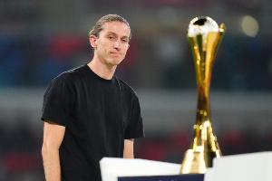 记者：F·路易斯计划在欧洲开启新执教 他或在世界杯后重返教练席 配图