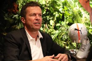 马特乌斯谈拜仁药厂战判罚争议：老生常谈的话题，远没那么严重 配图