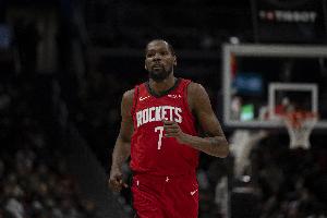 如何避免弧顶包夹?KD:不知道 我们需要把球投进&或者我去站底角 配图