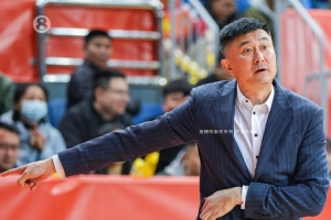 官方:广东的多名球迷在客场使用不当口号 友好型赛场记分扣1分 配图