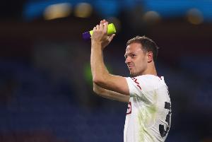 曼晚：埃文斯主要负责曼联定位球训练，B费和卡塞米罗配合默契 配图