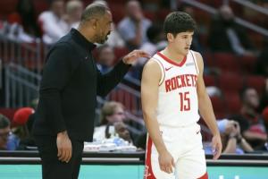 杨毅：火箭进攻太差才显得谢泼德很突出 他也不是这支球队的答案 配图