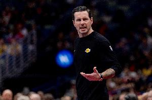 雷迪克：当我们打出提前推进的转换进攻时 球队表现会非常出色 配图