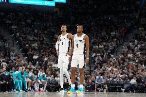 帕金斯:马刺本赛季将夺冠 他们已经证明了自己不怕雷霆 配图