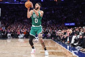 万箭齐发!凯尔特人半场三分球24中13 命中率超过50%! 配图