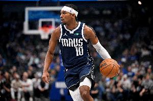 独行侠官方:布兰登·威廉姆斯头部侧面受到撞击 退出今日比赛 配图