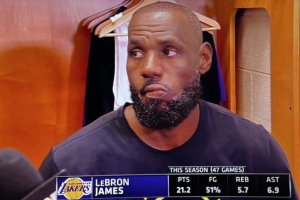 球队防守相比赛季初的变化？詹姆斯：无需比较 我们今天有所进步 配图