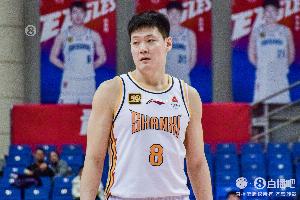 还在找状态!张宁替补出战22分钟10中3得6分4篮板 三分5中0 配图