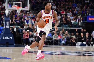 相当高效！阿努诺比13中10高效砍26分 三分5中4&首节单节15分 配图