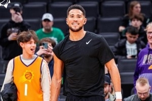 昨日战绿军!布克上脚俄勒冈大学PE配色Book 2! 配图