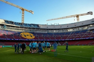 太阳报谈诺坎普:顶层看台等大量工作未完工,球场仍像是建筑工地 配图