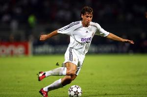 卡萨诺:现在大家才看清莱奥真水平,在我当年的皇马他没训练资格 配图