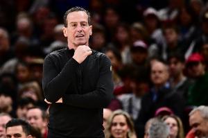 联盟本赛季有9队上过30+套不同首发 骑士是唯一胜率过半的 配图