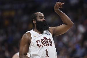 还得靠你控场!哈登10中7&罚球13中11高效砍下27分5板6助2断 配图