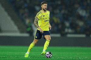 沙特媒:胜利后卫伊尼戈肌肉撕裂,正在马德里进行10至14天的治疗 配图