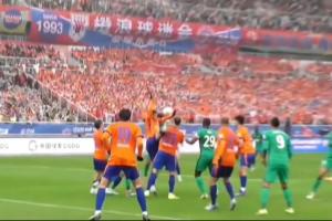 足协评议：国安vs泰山马德鲁加手球犯规漏判，国安应获得点球 配图