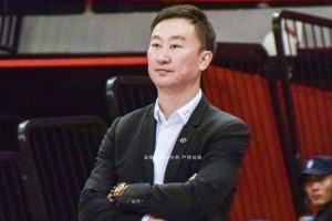 刘维伟：大家进入状态比较快 放手进攻的同时减少了失误 配图