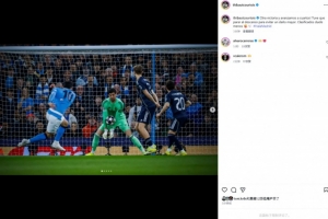 库尔图瓦社媒：为避免伤势加重提前下场，但胜利让疼痛不再难熬 配图