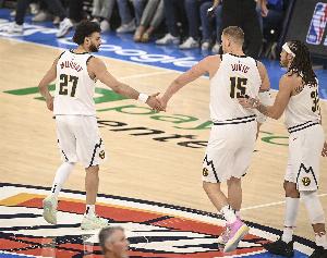 都有球打今天!掘金首发五人集体三节打卡 13人全部出场均有得分 配图