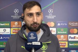 多纳鲁马:若11打11比赛将完全不同,但结果可能在首回合就决定了 配图